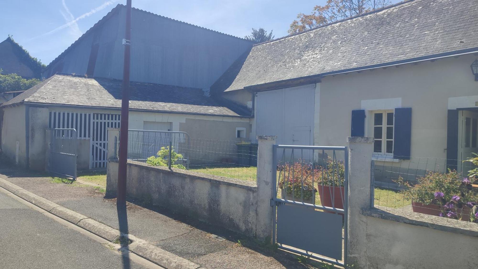 Maison Plain Pied, 2 Chambres, Longere Typique , Fraiche, Dans Bourg Avec Tous Commerces Lucay-le-Male Экстерьер фото